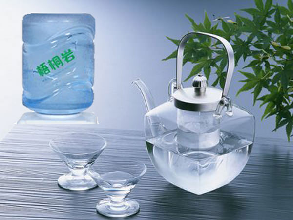 梧桐岩桶装水